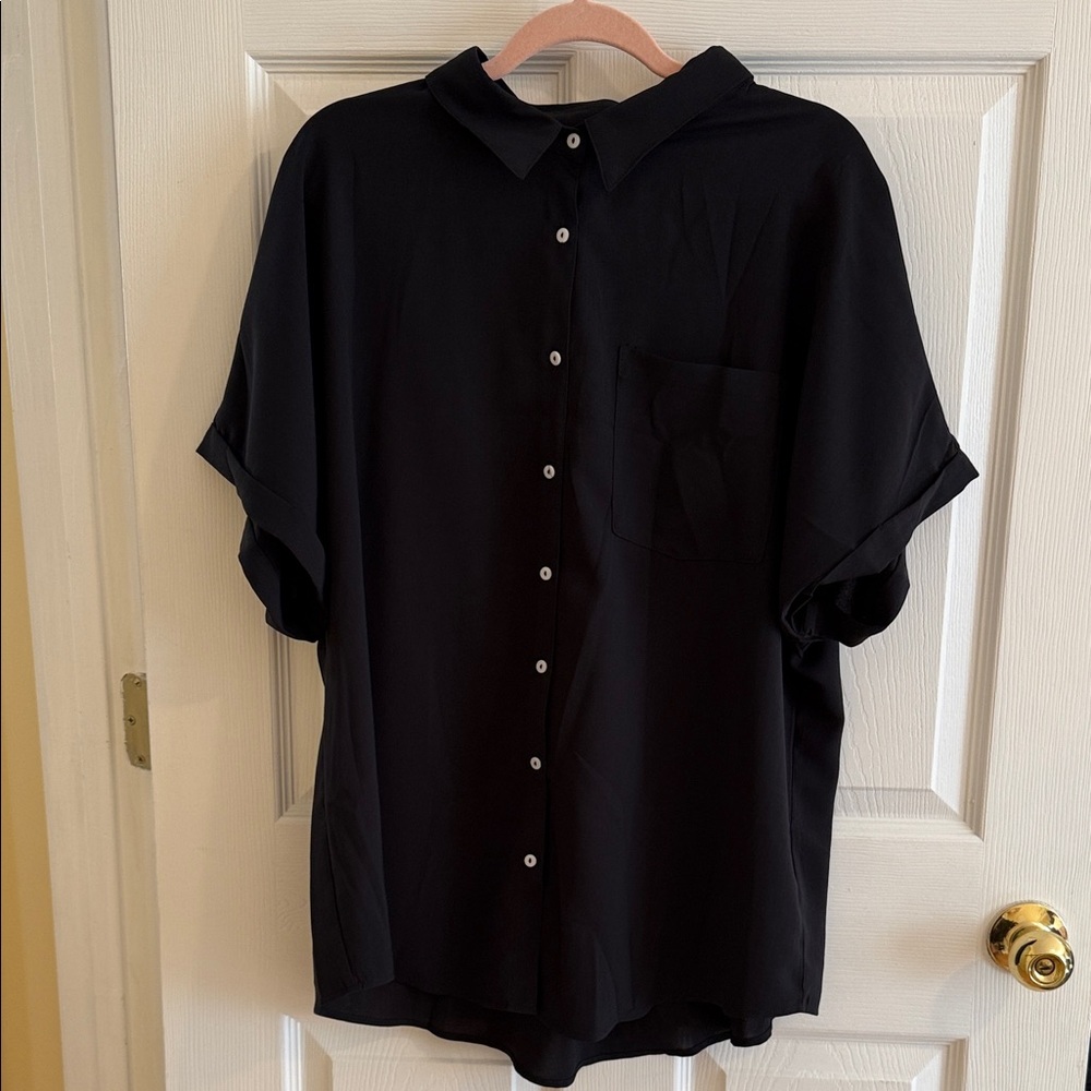 Elegant Black Women's Button Down Short Sleeve Collared Shirt XXXL